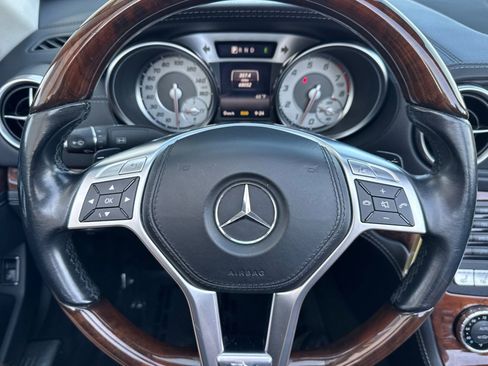Used 2014 Mercedes-Benz SL 550 image 21
