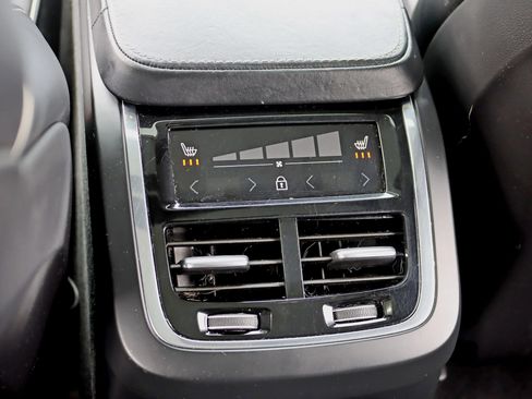 Used 2021 Volvo XC90 T8 R-Design AWD/4WD image 32