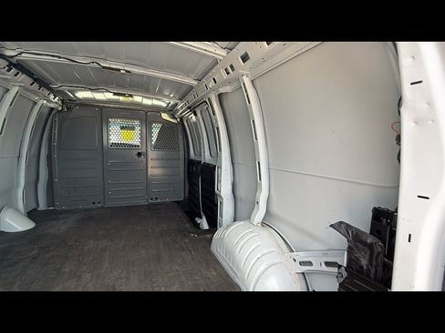 Used 2021 Chevrolet Express 2500 w/ Driver Convenience Package RWD image 22