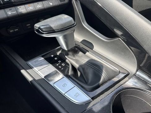 Used 2023 Hyundai Elantra Limited FWD image 29