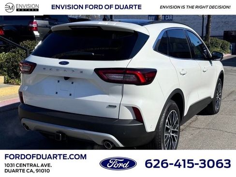 New 2025 Ford Escape SE image 9