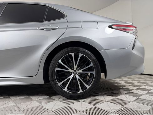 Used 2019 Toyota Camry SE image 27