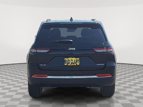 New 2025 Jeep Grand Cherokee Laredo X w/ Luxury Tech Group I AWD/4WD image 4