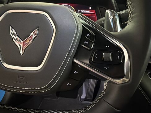 Used 2025 Chevrolet Corvette Stingray Coupe w/ 1LT RWD image 32