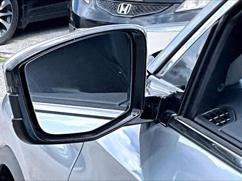Used 2023 Acura MDX SH-AWD w/ Technology Package image 13