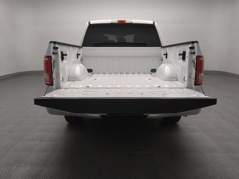 Used 2015 Ford F150 XLT image 29