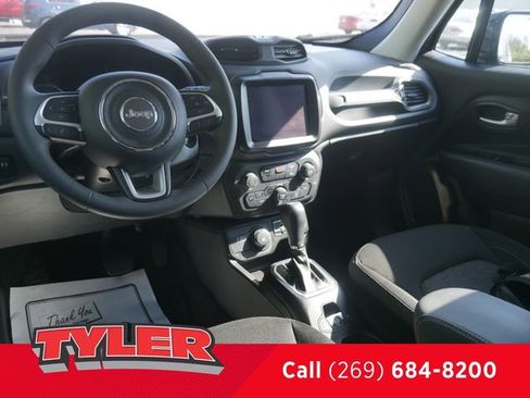 Certified 2023 Jeep Renegade Latitude AWD/4WD image 39