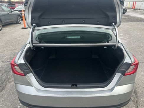 Used 2025 Toyota Camry LE image 30