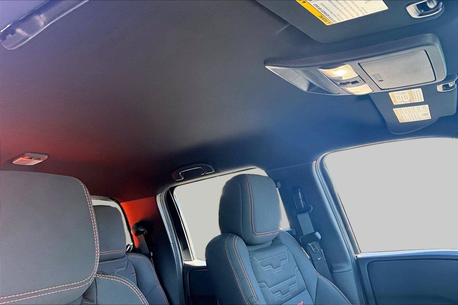 Used 2025 Nissan Frontier PRO-4X AWD/4WD image 28