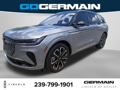 Used 2024 Lincoln Nautilus Reserve w/ Equipment Group 203A AWD/4WD image 1