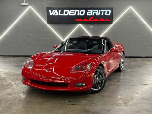 Used 2007 Chevrolet Corvette Coupe w/ Preferred Equipment Group RWD image 3