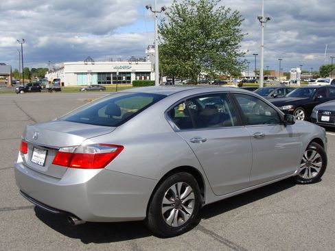 Used 2013 Honda Accord LX image 6