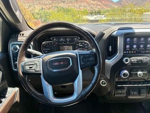 Used 2020 GMC Sierra 2500 SLE w/ SLE Value Package; AWD/4WD image 14