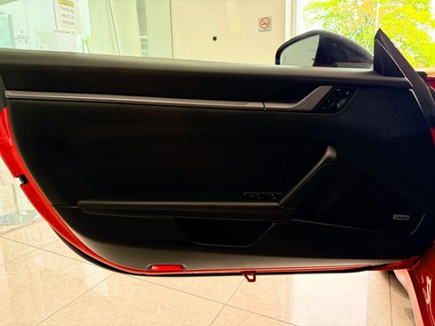 Used 2020 Porsche 911 Carrera image 14