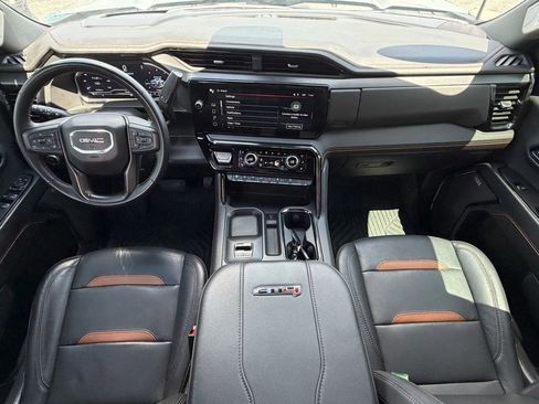 Used 2025 GMC Sierra 2500 AT4 w/ AT4 Premium Plus Package AWD/4WD image 12