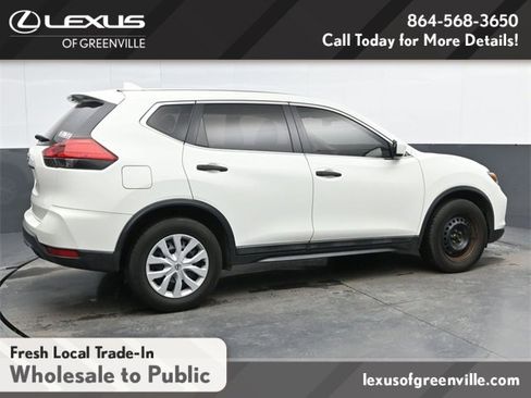 Used 2017 Nissan Rogue S image 8