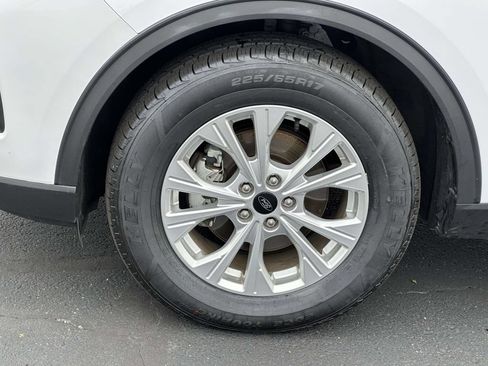 Used 2023 Ford Escape Active w/ Tech Pack #1 AWD/4WD image 8
