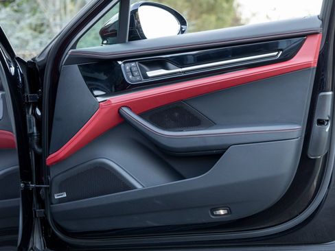 Certified 2024 Porsche Panamera image 50