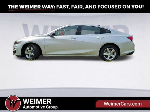 Used 2022 Chevrolet Malibu LS FWD image 2