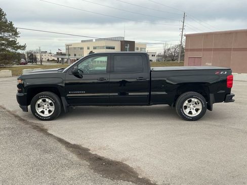 Used 2018 Chevrolet Silverado 1500 LT w/ All Star Edition image 5