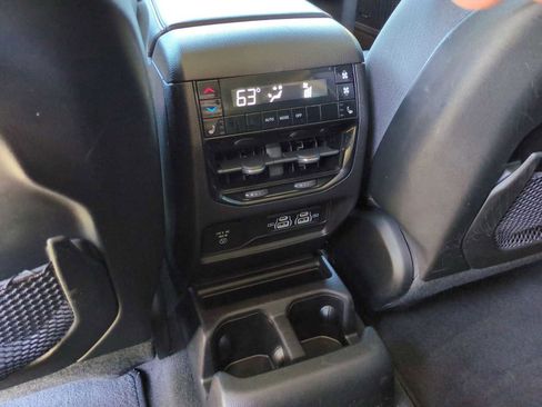 Used 2023 Jeep Grand Cherokee L Limited w/ Luxury Tech Group II image 22