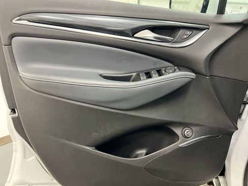 Used 2023 Buick Enclave Essence w/ Experience Buick Package FWD image 21