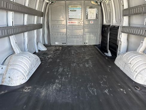 Used 2017 Chevrolet Express 2500 image 16