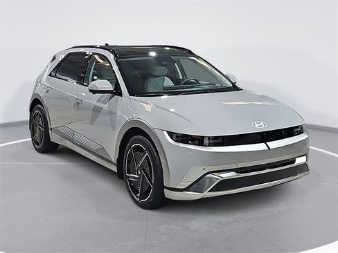 New 2026 Hyundai Ioniq 5 Limited image 3