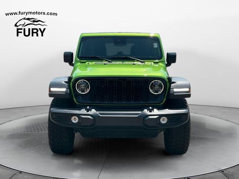 Used 2025 Jeep Wrangler Unlimited Sport AWD/4WD image 8
