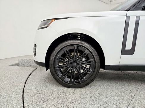 New 2026 Land Rover Range Rover Long Wheelbase SE AWD/4WD image 33