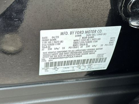 Used 2023 Ford Explorer XLT w/ Equipment Group 202A AWD/4WD image 37