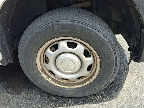 Used 2016 Ford F150 XL w/ Equipment Group 101A Mid RWD image 8