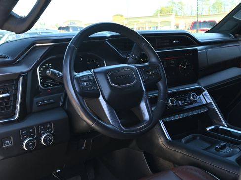 Used 2024 GMC Sierra 3500 Denali Ultimate image 3