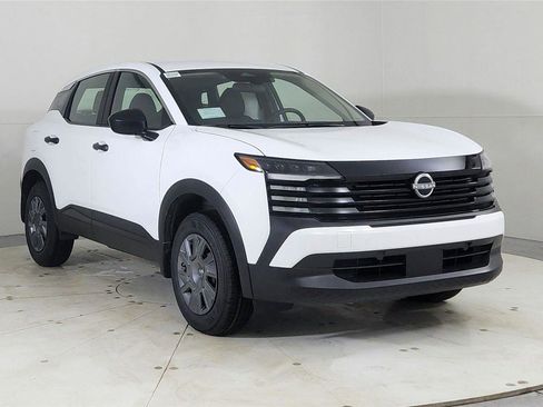 New 2026 Nissan Kicks S image 1