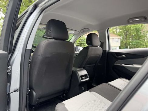 Used 2024 Chevrolet Equinox LS w/ LS Convenience Package AWD/4WD image 18