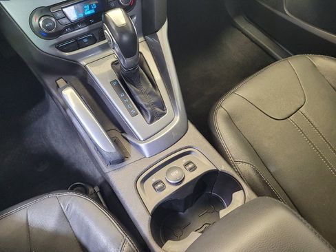 Used 2014 Ford Focus Titanium FWD image 26