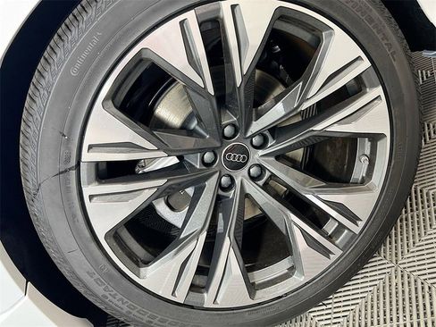 New 2026 Audi Q8 Premium Plus image 31