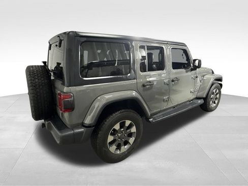 Used 2020 Jeep Wrangler Unlimited Sahara w/ Dual Top Group AWD/4WD image 9