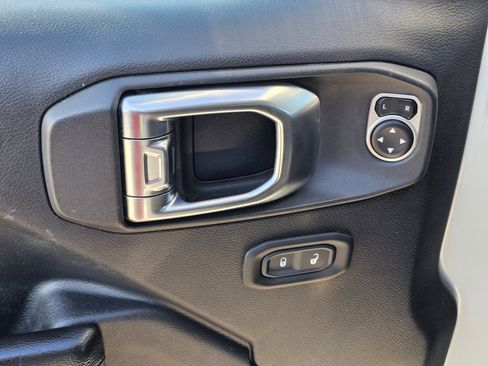 Used 2020 Jeep Gladiator Sport w/ Quick Order Package 24S image 16