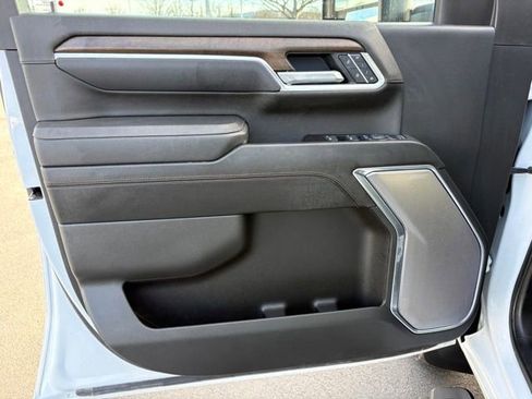 Used 2025 Chevrolet Silverado 2500 High Country w/ High Country Premium Package image 23