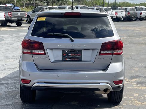 Used 2020 Dodge Journey Crossroad w/ Popular Equipment Group FWD image 8