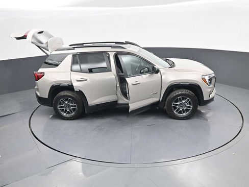 New 2026 GMC Terrain AT4 AWD/4WD image 32