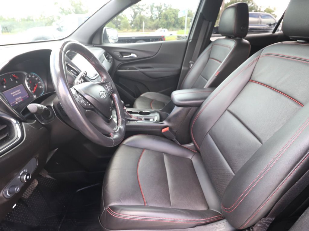 Used 2022 Chevrolet Equinox RS w/ RS Leather Package FWD image 2