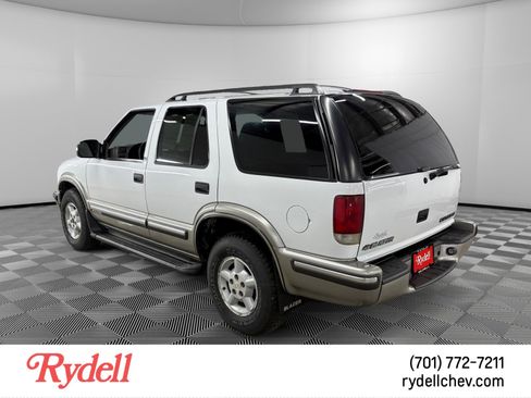 Used 1999 Chevrolet Blazer LS w/ Cold-Climate Pkg AWD/4WD image 3