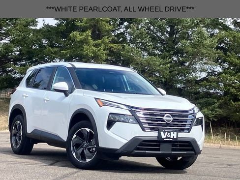 Used 2025 Nissan Rogue SV AWD/4WD image 1