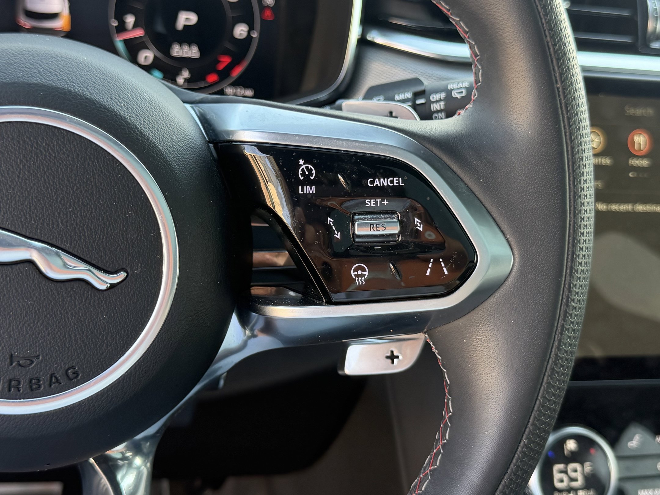 Used 2023 Jaguar F-PACE SVR AWD/4WD image 15