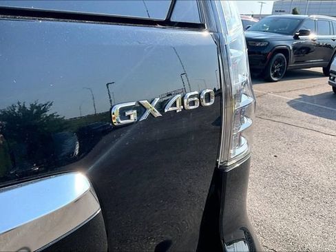 Used 2022 Lexus GX 460 Premium w/ Premium Package AWD/4WD image 8