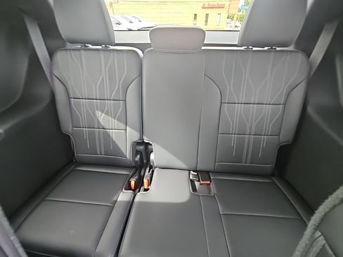 Used 2025 Buick Enclave Avenir w/ Super Cruise Package image 15