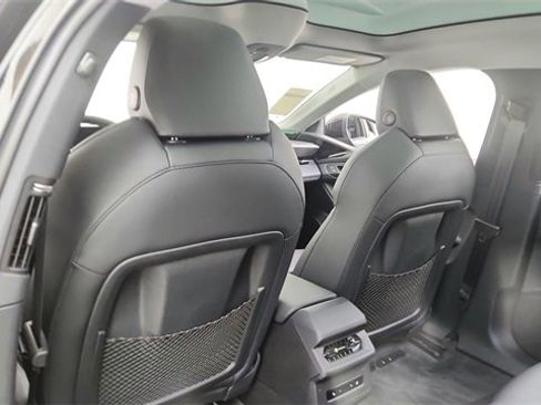 Used 2025 Audi A6 e-tron Prestige w/ Black Warm Weather Package image 31