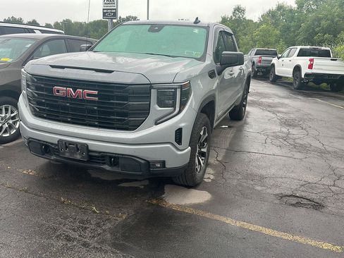 Used 2024 GMC Sierra 1500 Elevation AWD/4WD image 5
